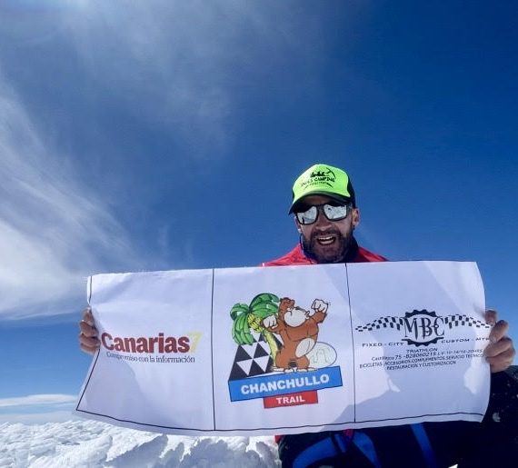 Carlos despues de escalar el Alpamayo 5.947 m.s.n.m